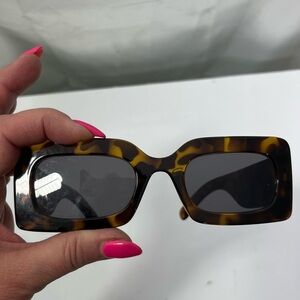 & Other Stories Authentic Tortoise Shell Women's Sunglasses